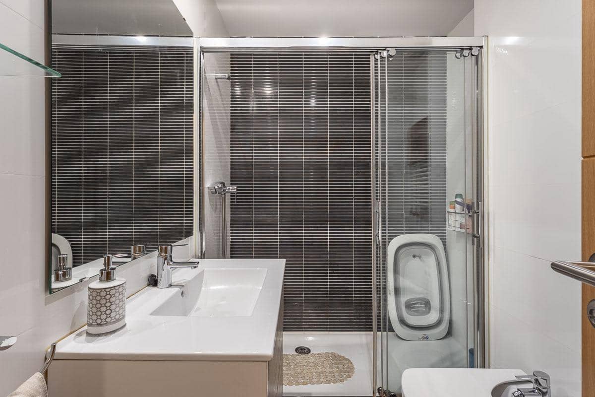 3 Zimmer Wohnung zu verkaufen in Granada Stadt mit Garage - 439.000 € (Ref: 10159645)