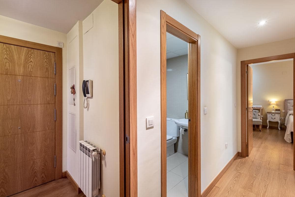 3 Zimmer Wohnung zu verkaufen in Granada Stadt mit Garage - 439.000 € (Ref: 10159645)