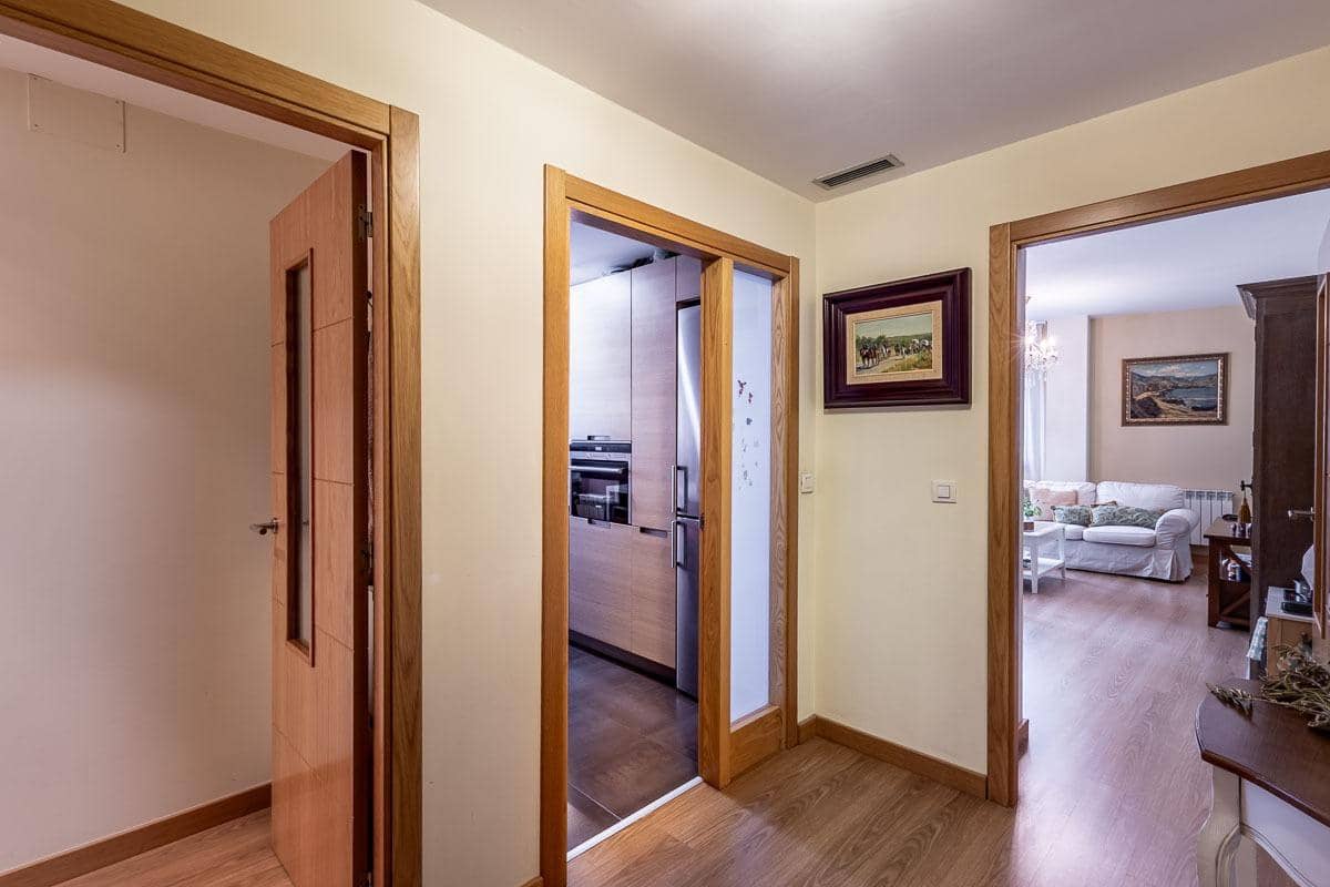 3 Zimmer Wohnung zu verkaufen in Granada Stadt mit Garage - 439.000 € (Ref: 10159645)