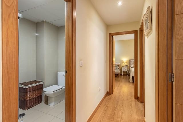 3 Zimmer Wohnung zu verkaufen in Granada Stadt mit Garage - 439.000 € (Ref: 10159645)