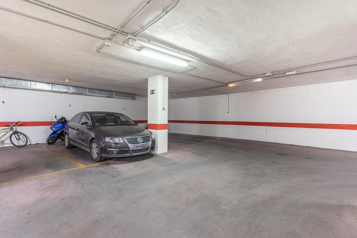 3 Zimmer Wohnung zu verkaufen in Granada Stadt mit Garage - 439.000 € (Ref: 10159645)