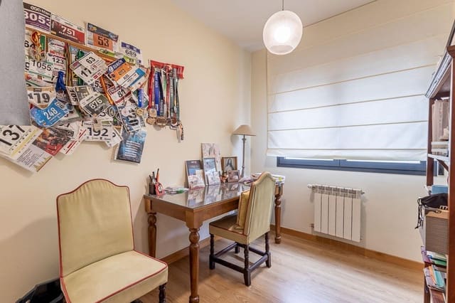 3 Zimmer Wohnung zu verkaufen in Granada Stadt mit Garage - 439.000 € (Ref: 10159645)