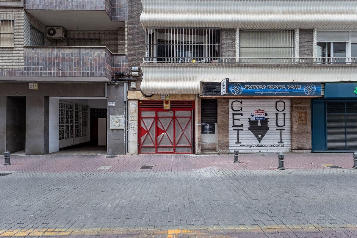 3 Zimmer Wohnung zu verkaufen in Granada Stadt mit Garage - 439.000 € (Ref: 10159645)