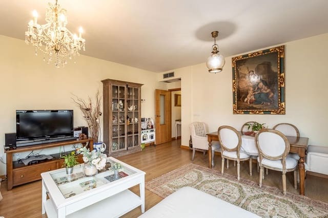 3 Zimmer Wohnung zu verkaufen in Granada Stadt mit Garage - 439.000 € (Ref: 10159645)
