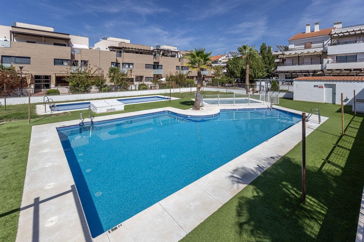 2 soveværelse Lejlighed til salg i Albolote med swimmingpool garage - € 260.000 (Ref: 10159646)