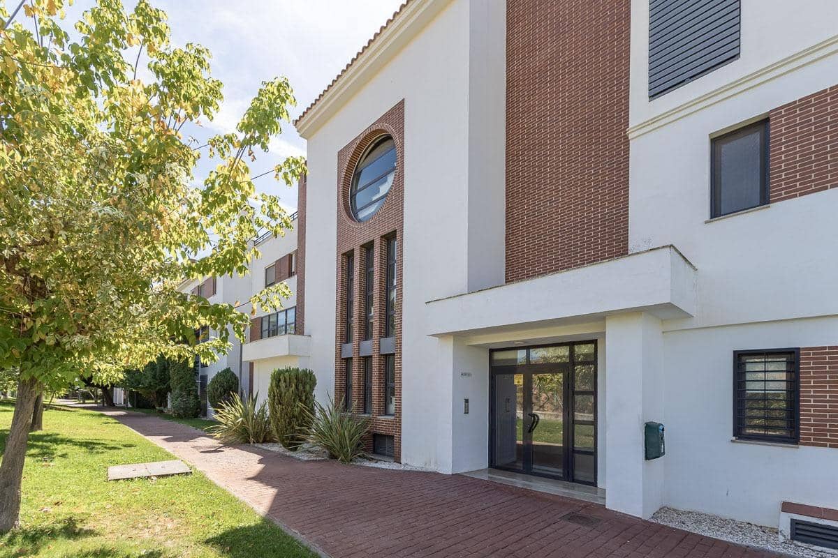 2 soveværelse Lejlighed til salg i Albolote med swimmingpool garage - € 260.000 (Ref: 10159646)