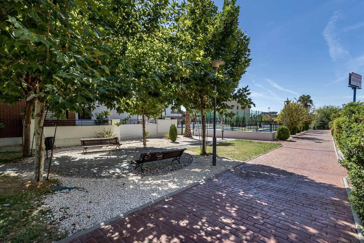 2 soveværelse Lejlighed til salg i Albolote med swimmingpool garage - € 260.000 (Ref: 10159646)