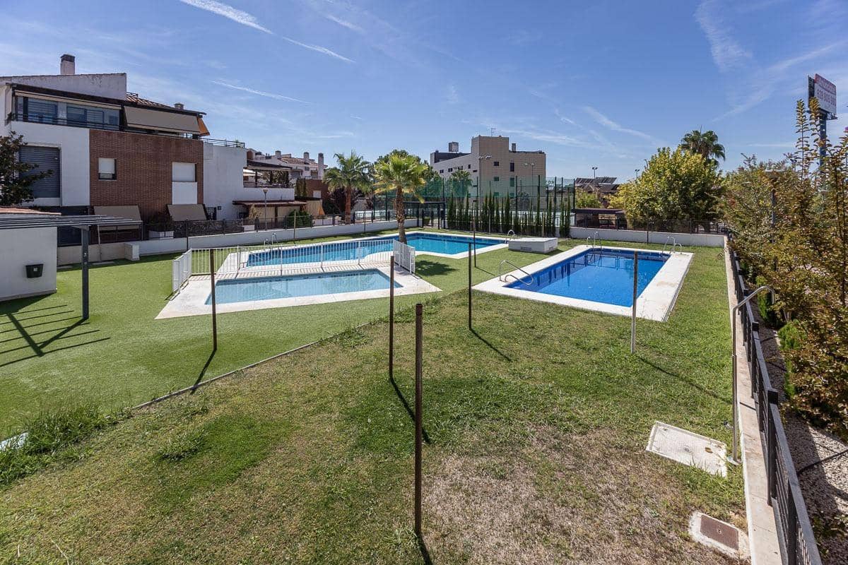 2 soveværelse Lejlighed til salg i Albolote med swimmingpool garage - € 260.000 (Ref: 10159646)