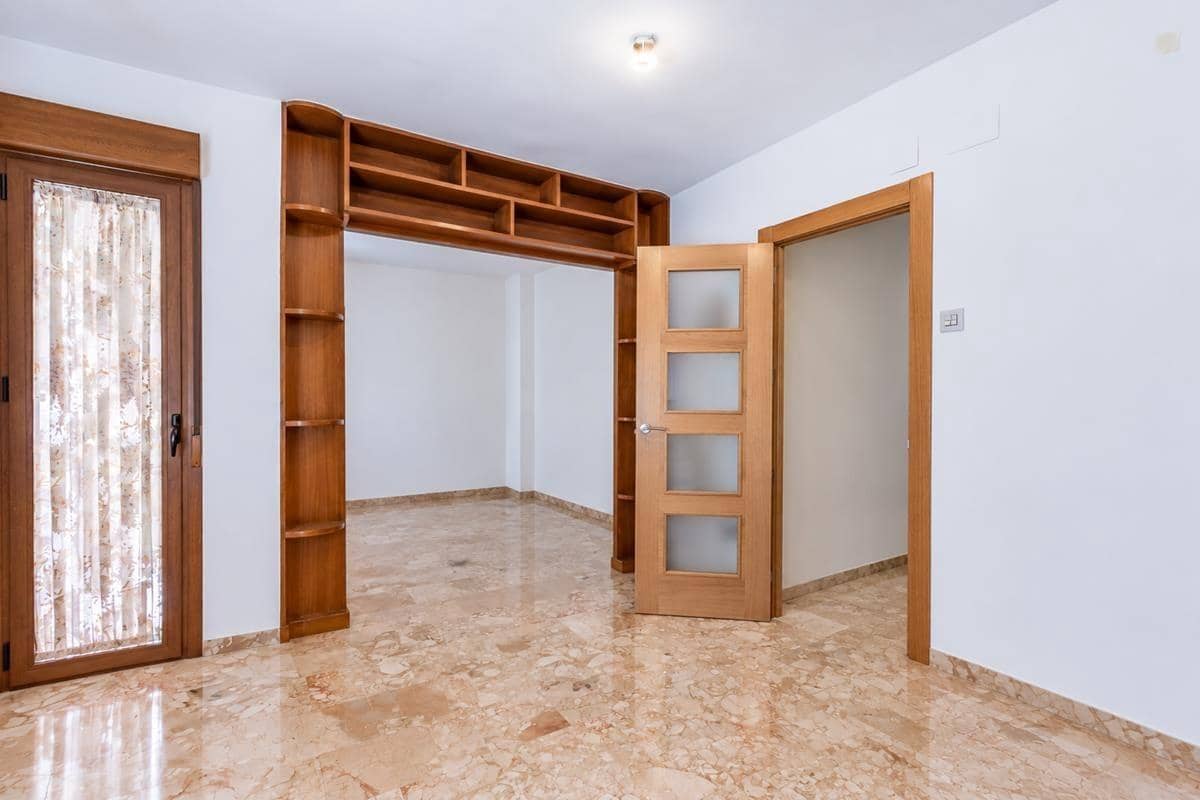3 soveværelse Lejlighed til salg i Granada by med garage - € 395.000 (Ref: 10159647)