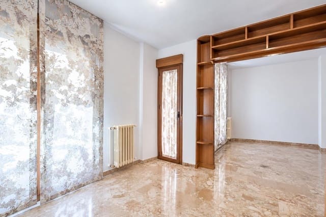 3 soveværelse Lejlighed til salg i Centro - Sagrario, Granada by med garage - € 395.000 (Ref: 10159647)