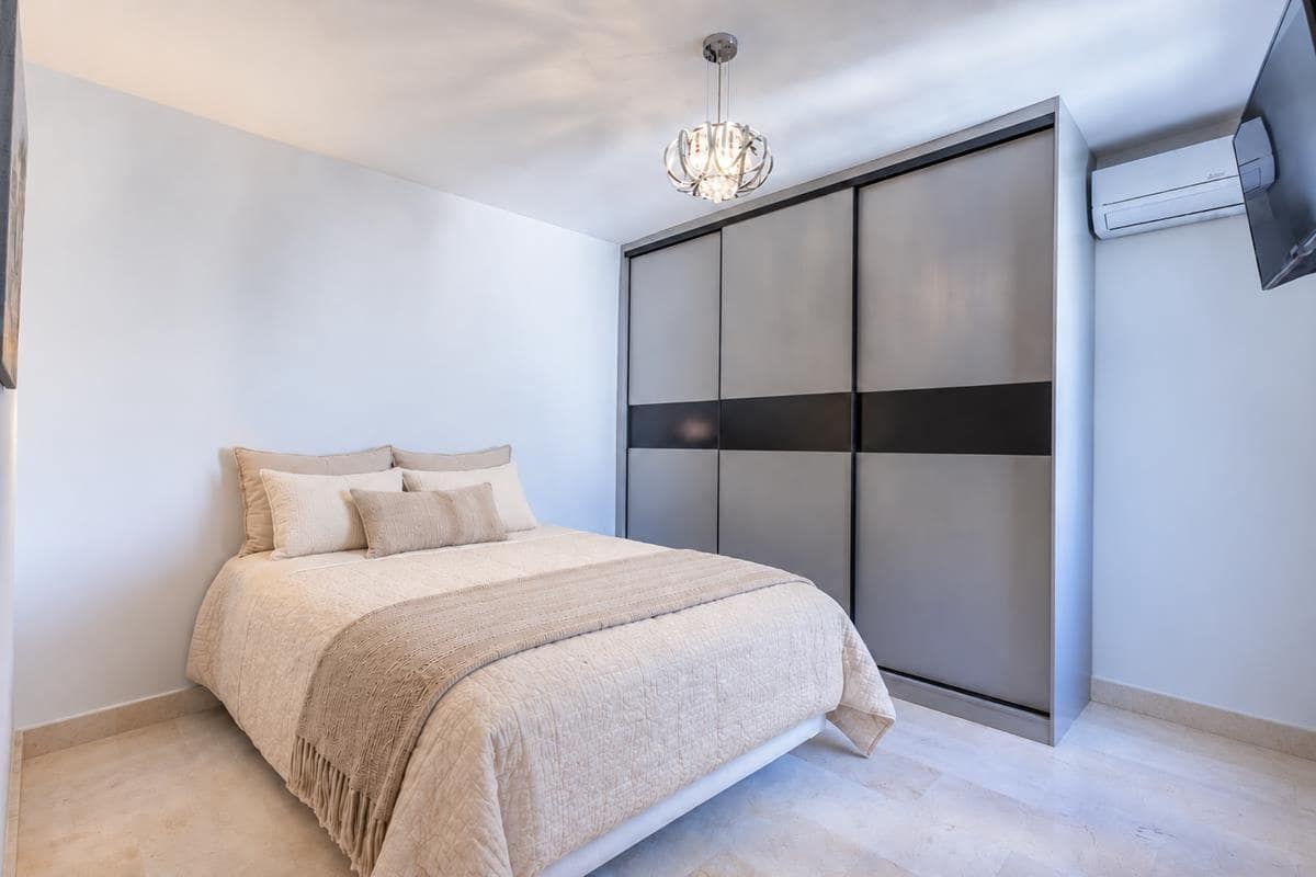 3 soveværelse Lejlighed til salg i Granada by med garage - € 395.000 (Ref: 10159647)