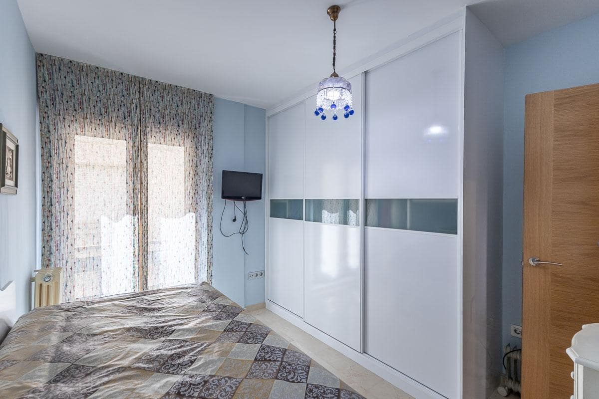 3 soveværelse Lejlighed til salg i Granada by med garage - € 395.000 (Ref: 10159647)