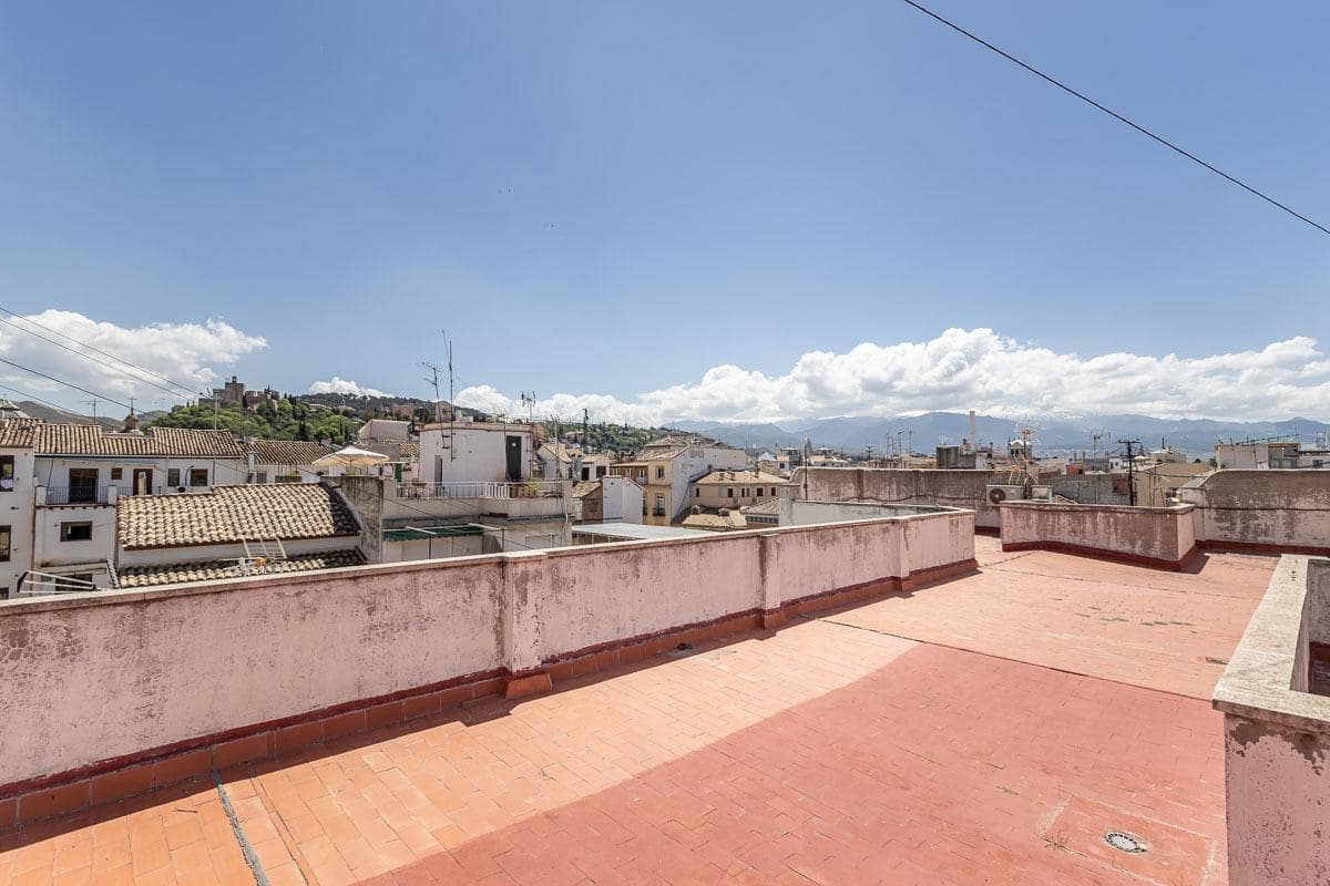 3 soveværelse Lejlighed til salg i Granada by med garage - € 395.000 (Ref: 10159647)