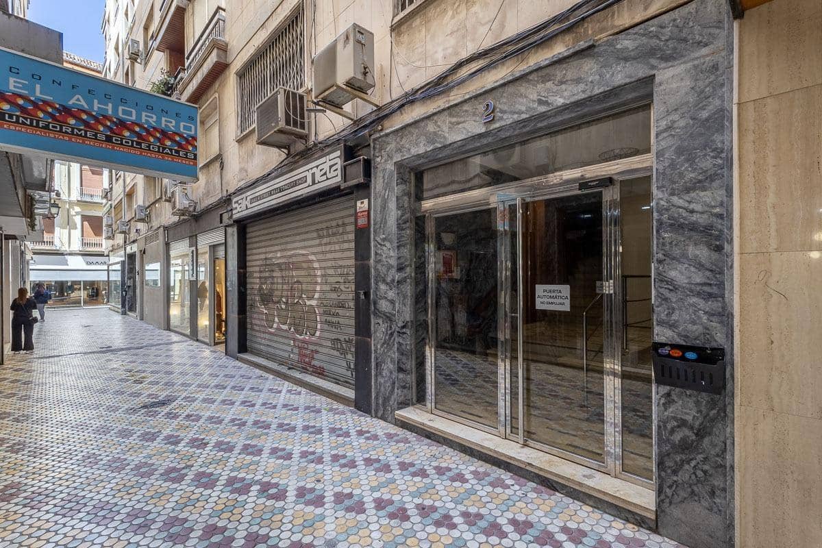 3 soveværelse Lejlighed til salg i Granada by med garage - € 395.000 (Ref: 10159647)