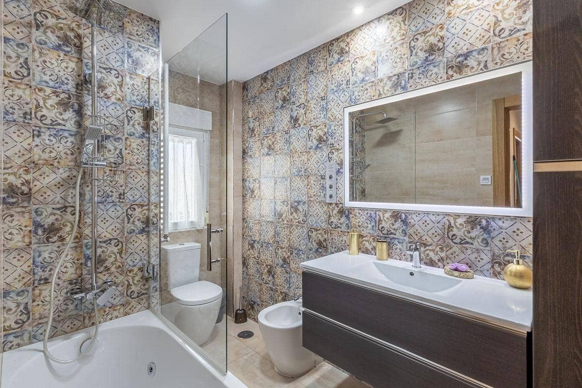 3 soveværelse Lejlighed til salg i Granada by med garage - € 395.000 (Ref: 10159647)