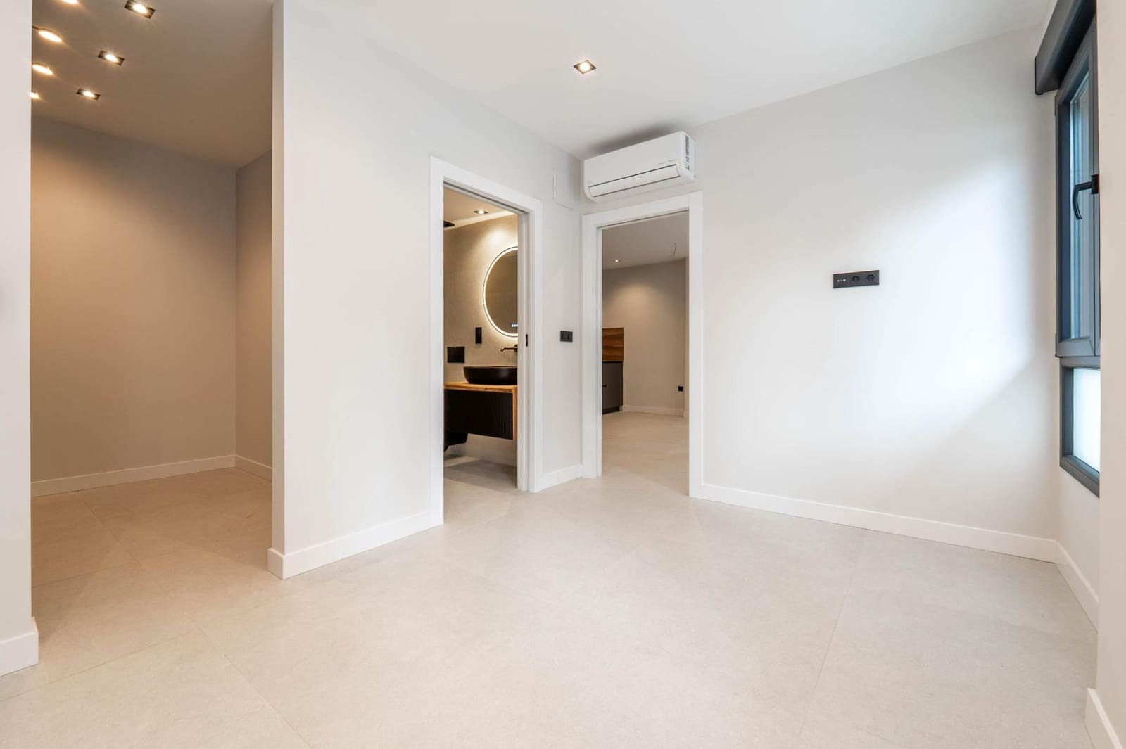 1 sovrum Lägenhet till salu i Granada stad - 189 000 € (Ref: 10159648)