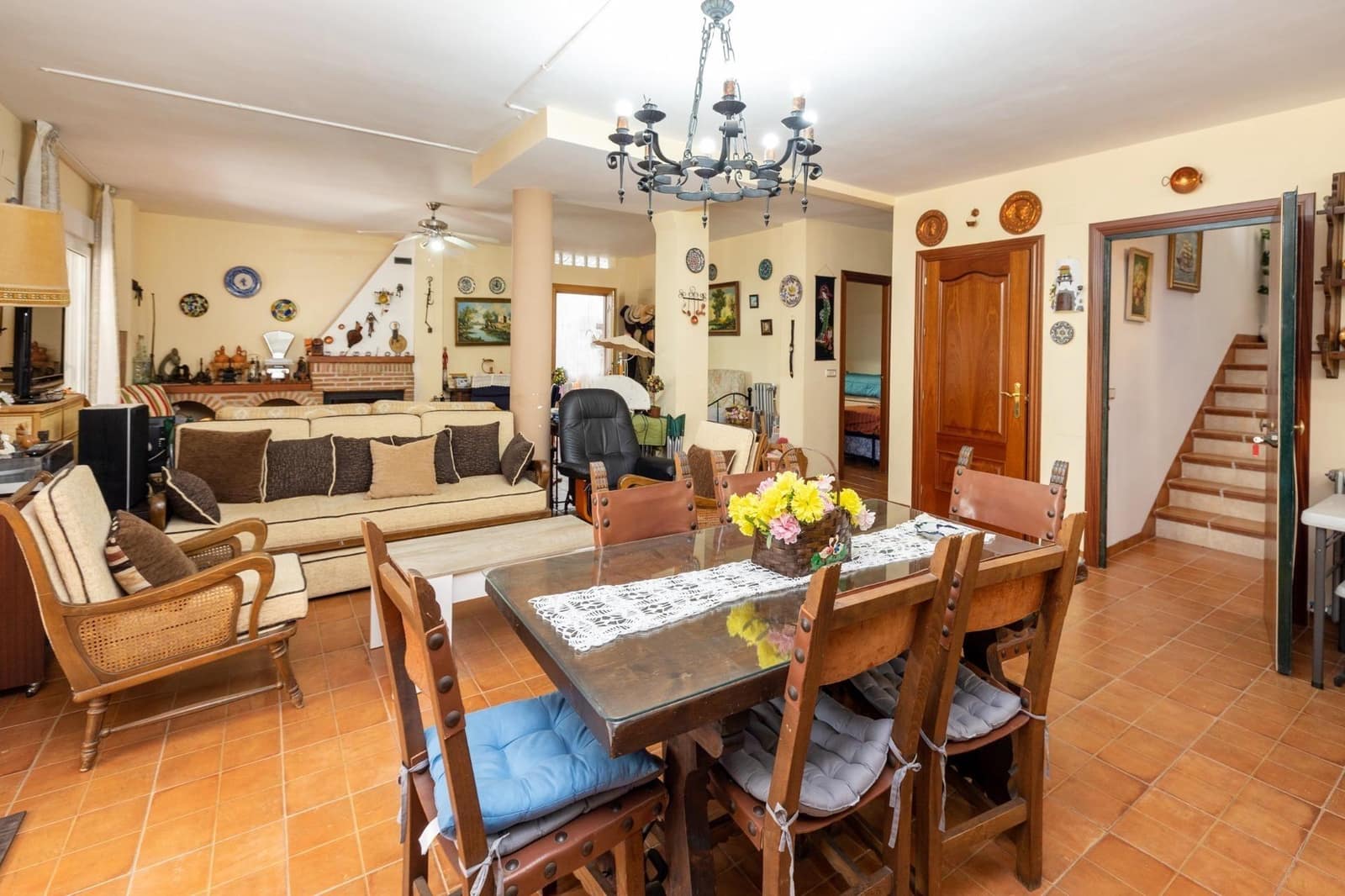 7 bedroom Villa for sale in Monachil with garage - € 365,000 (Ref: 10161765)
