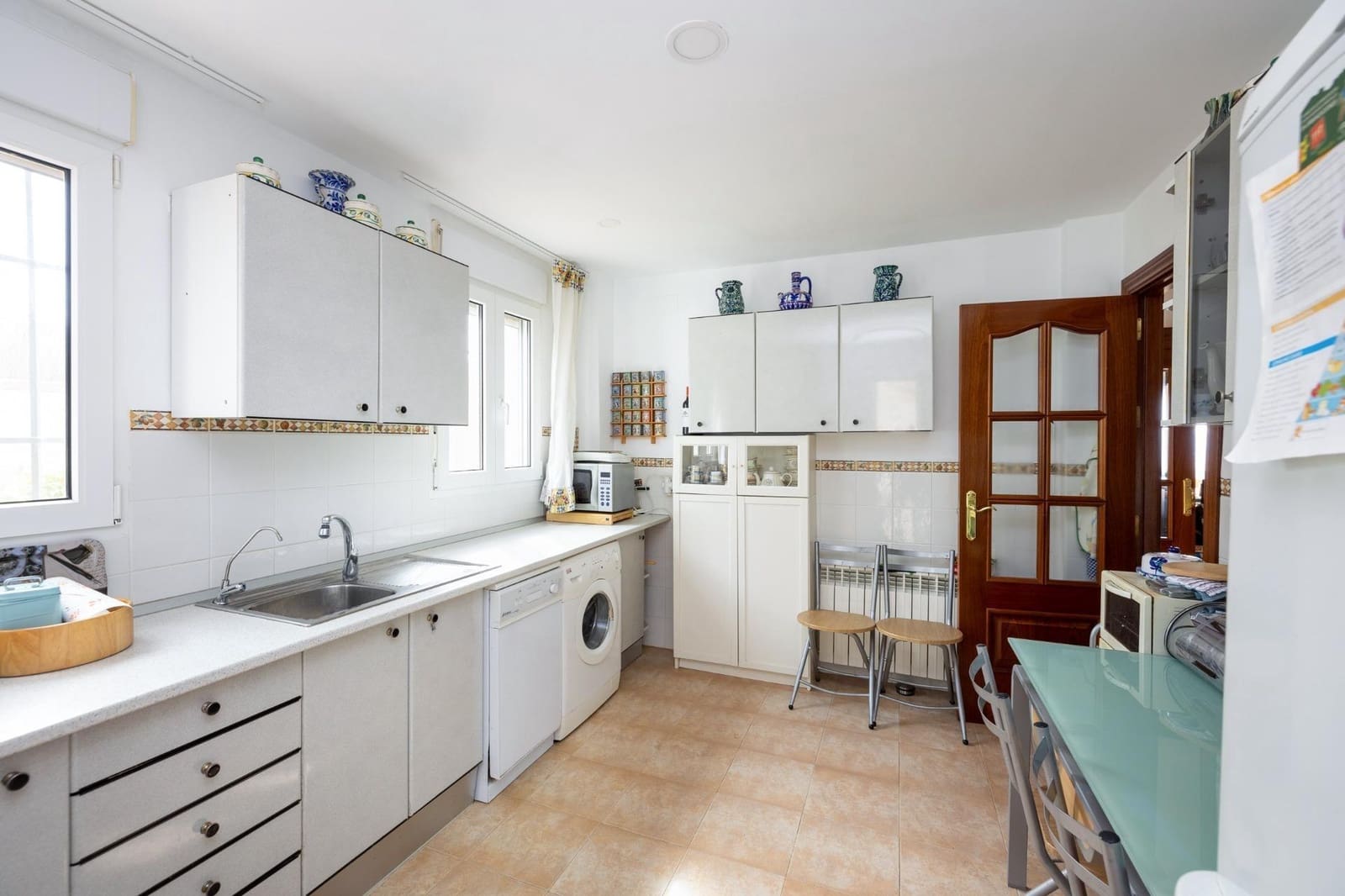 7 bedroom Villa for sale in Monachil with garage - € 365,000 (Ref: 10161765)