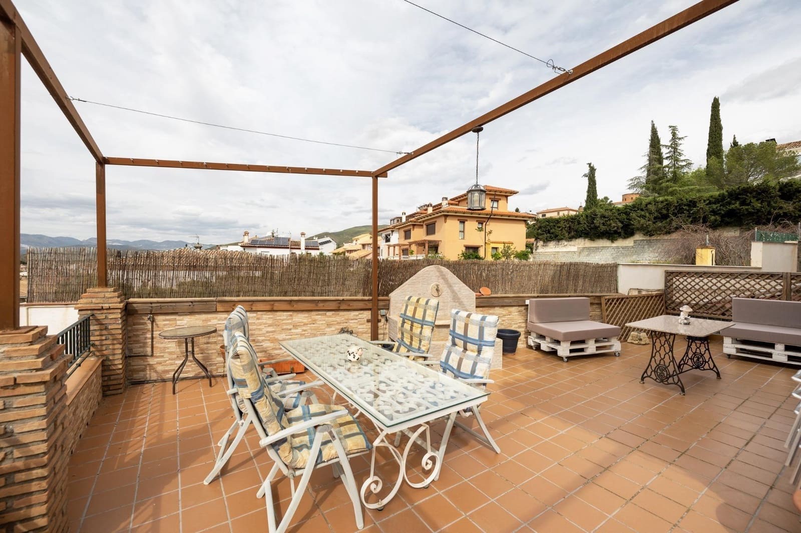 7 bedroom Villa for sale in Monachil with garage - € 365,000 (Ref: 10161765)