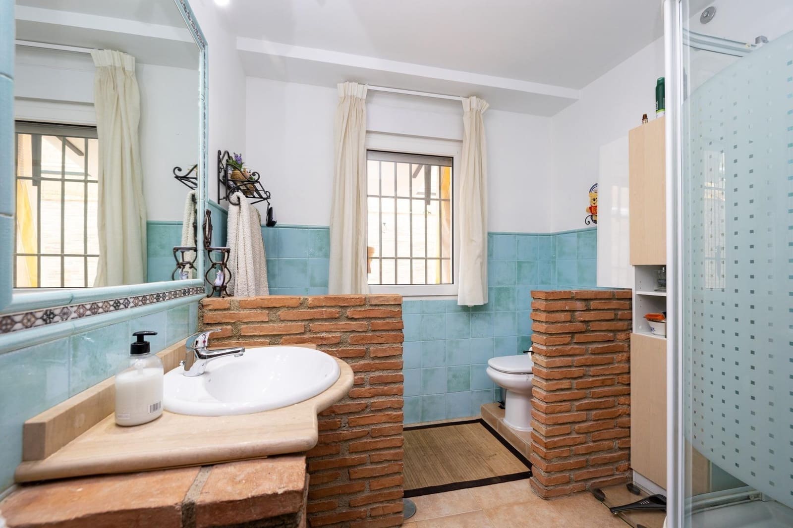 7 bedroom Villa for sale in Monachil with garage - € 365,000 (Ref: 10161765)