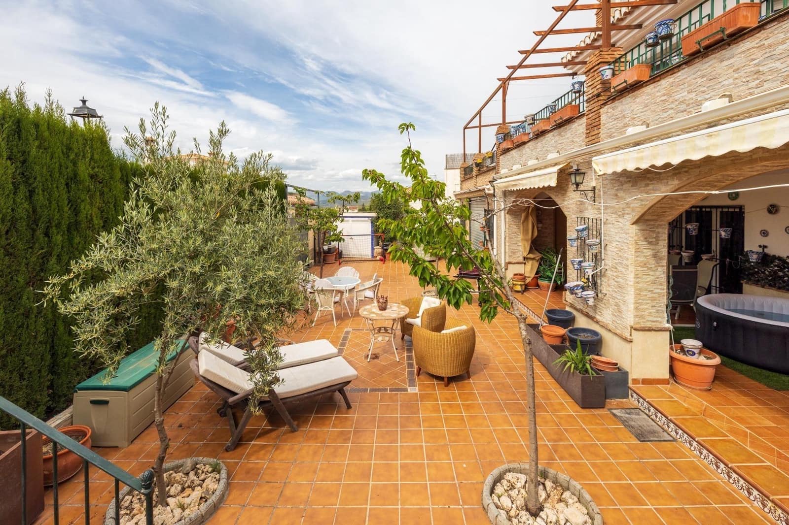 7 bedroom Villa for sale in Monachil with garage - € 365,000 (Ref: 10161765)
