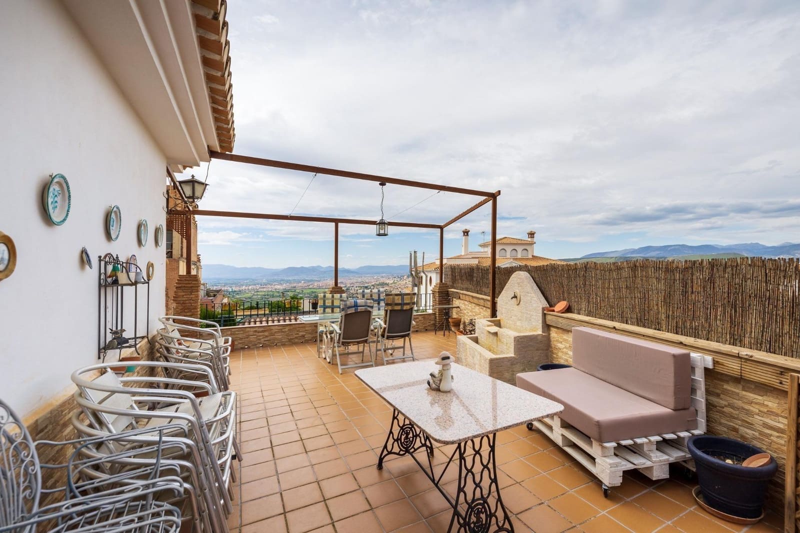 7 bedroom Villa for sale in Monachil with garage - € 365,000 (Ref: 10161765)