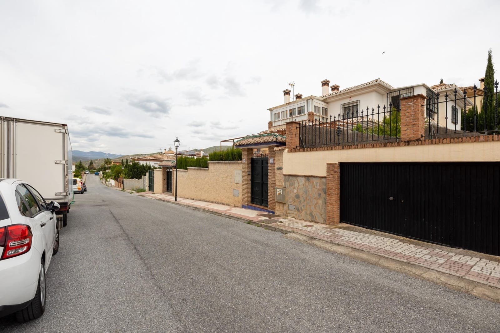7 bedroom Villa for sale in Monachil with garage - € 365,000 (Ref: 10161765)