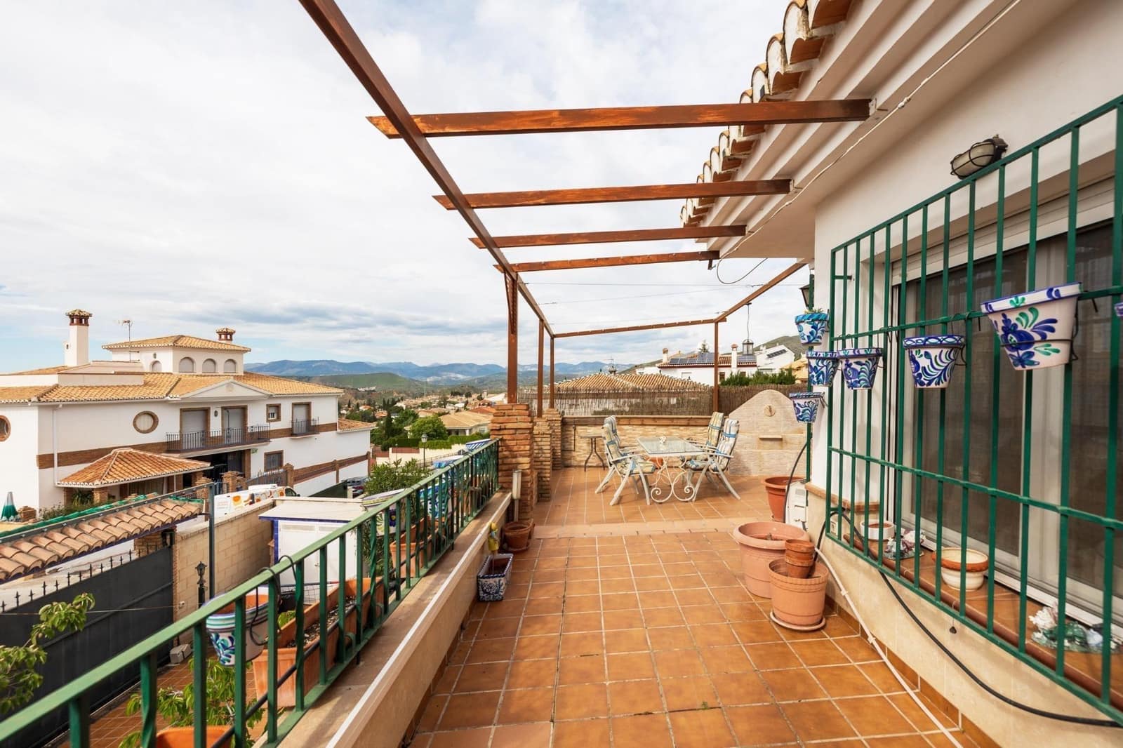 7 bedroom Villa for sale in Monachil with garage - € 365,000 (Ref: 10161765)