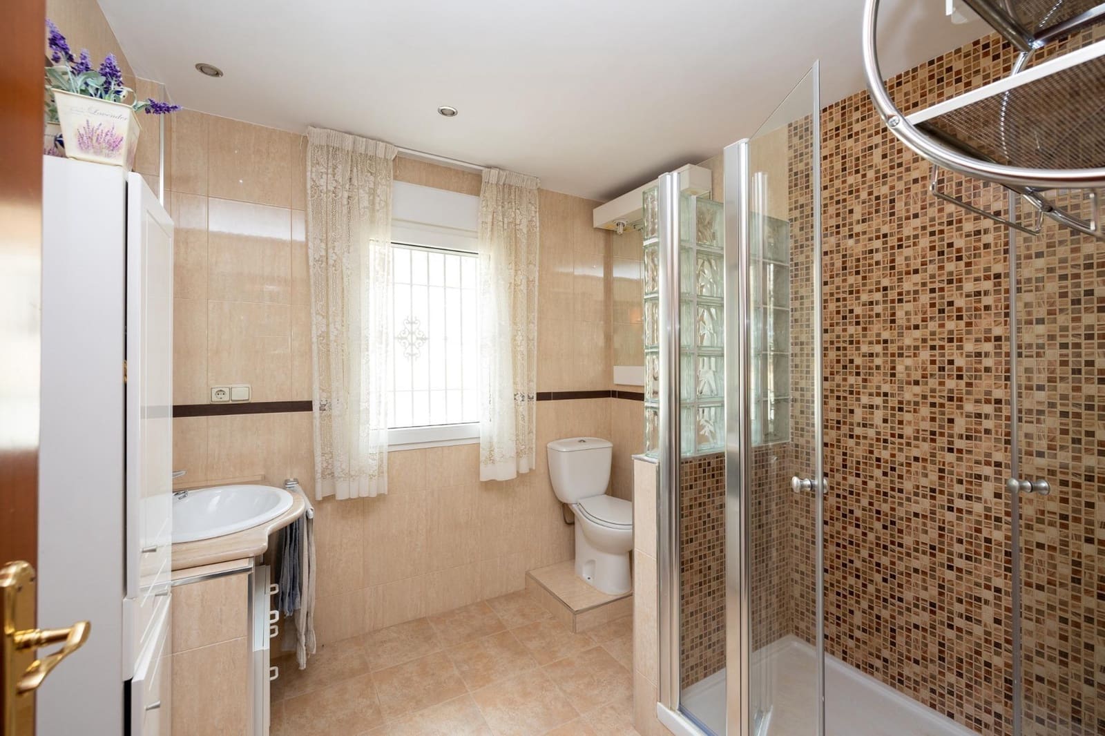 7 bedroom Villa for sale in Monachil with garage - € 365,000 (Ref: 10161765)