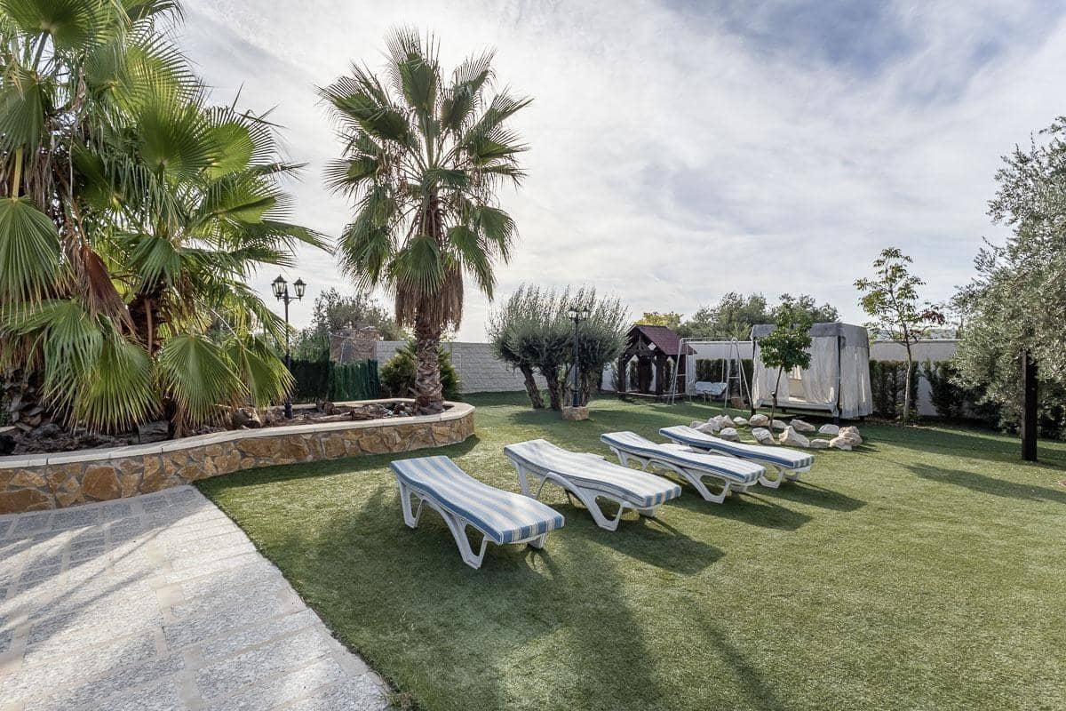 5 soveværelse Villa til salg i Atarfe med swimmingpool garage - € 495.000 (Ref: 10165222)
