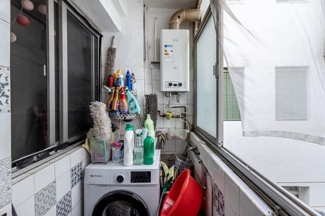 Piso de 3 habitaciones en Granada ciudad en venta - 195.000 € (Ref: 10165225)