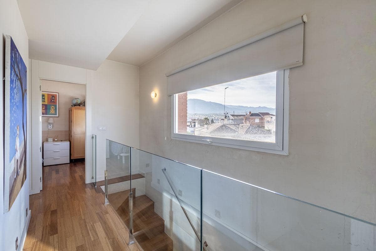 3 chambre Villa/Maison Semi-Mitoyenne à vendre à Huetor Vega avec piscine garage - 395 000 € (Ref: 10165226)