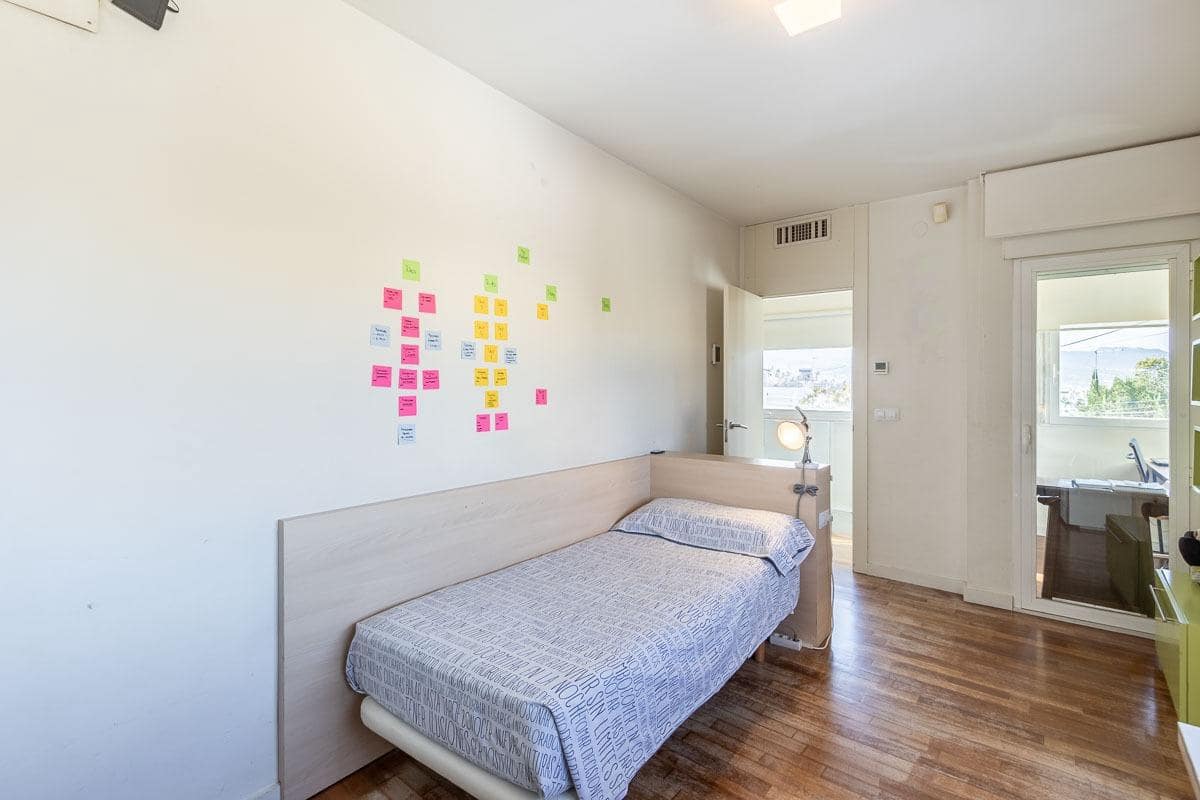 3 chambre Villa/Maison Semi-Mitoyenne à vendre à Huetor Vega avec piscine garage - 395 000 € (Ref: 10165226)