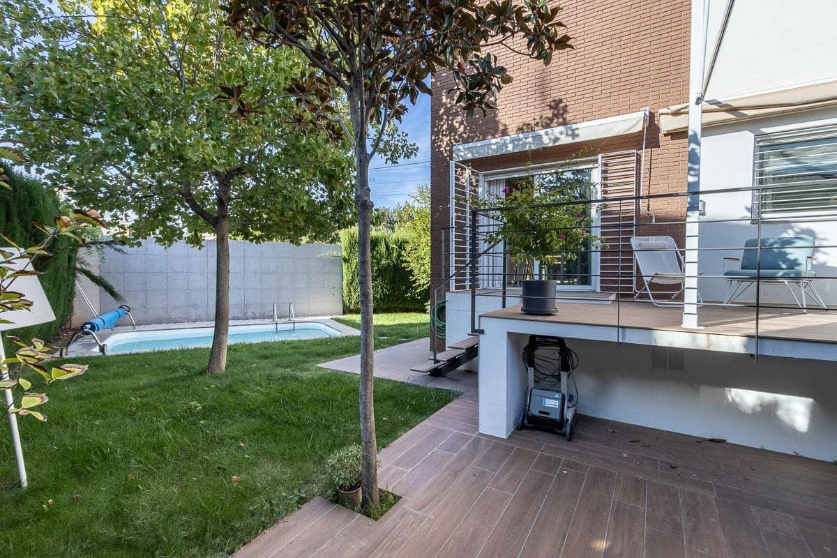 3 chambre Villa/Maison Semi-Mitoyenne à vendre à Huetor Vega avec piscine garage - 395 000 € (Ref: 10165226)