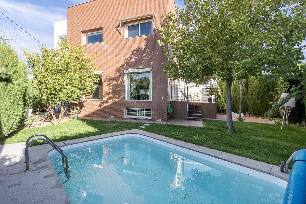 3 chambre Villa/Maison Semi-Mitoyenne à vendre à Huetor Vega avec piscine garage - 395 000 € (Ref: 10165226)