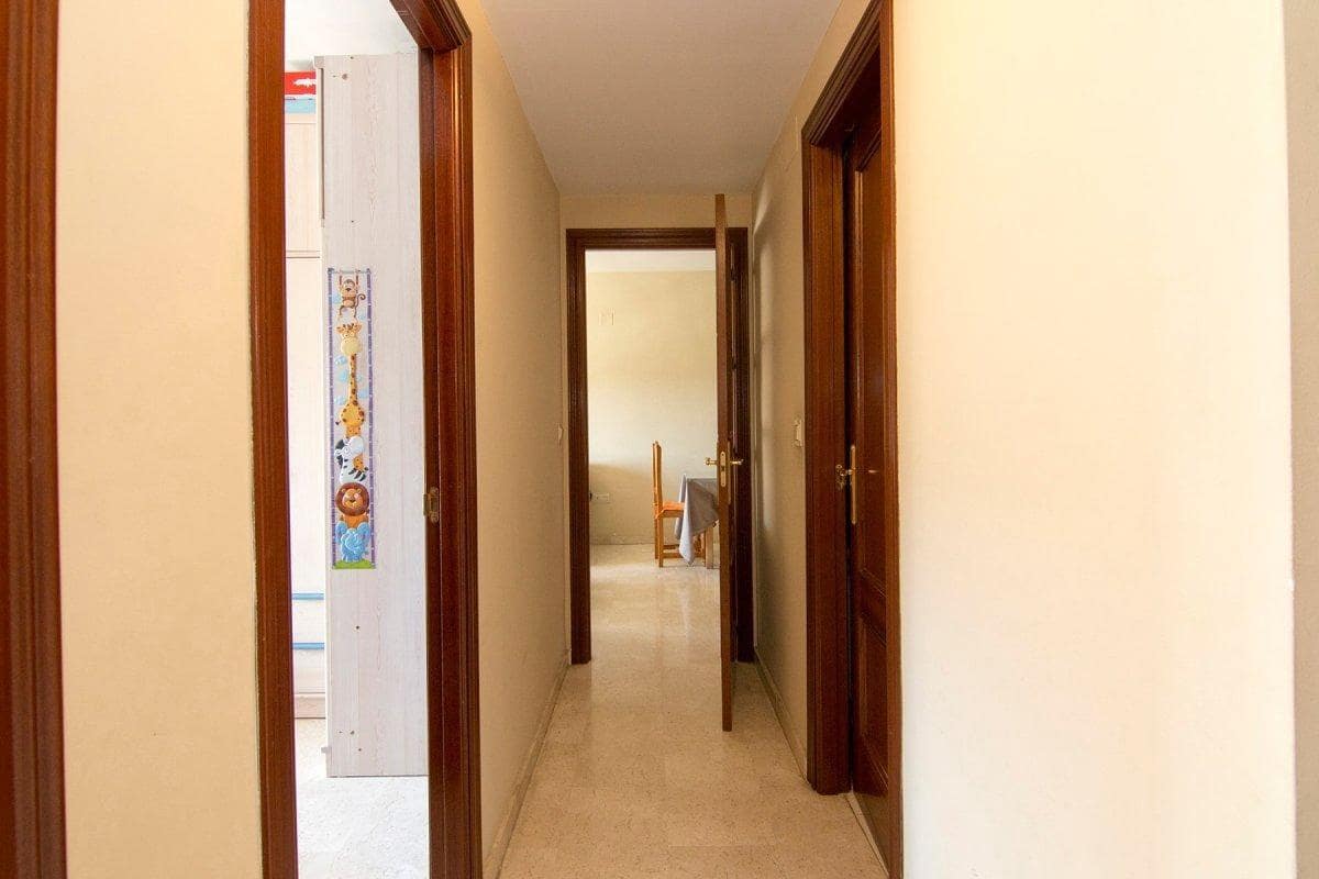 3 soveværelse Lejlighed til salg i Granada by med garage - € 280.000 (Ref: 10165230)