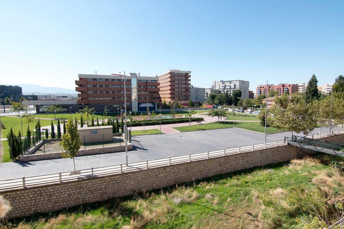 3 soveværelse Lejlighed til salg i Granada by med garage - € 280.000 (Ref: 10165230)