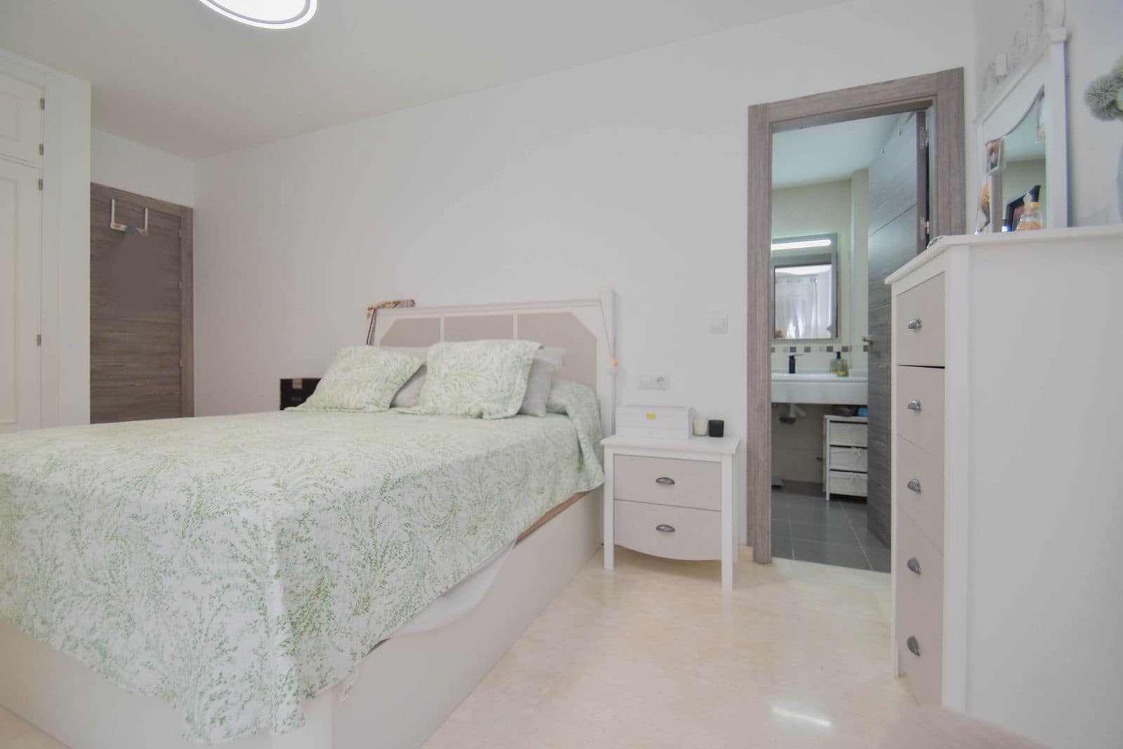 3 chambre Villa/Maison Semi-Mitoyenne à vendre à Huetor Vega avec garage - 354 000 € (Ref: 10165231)