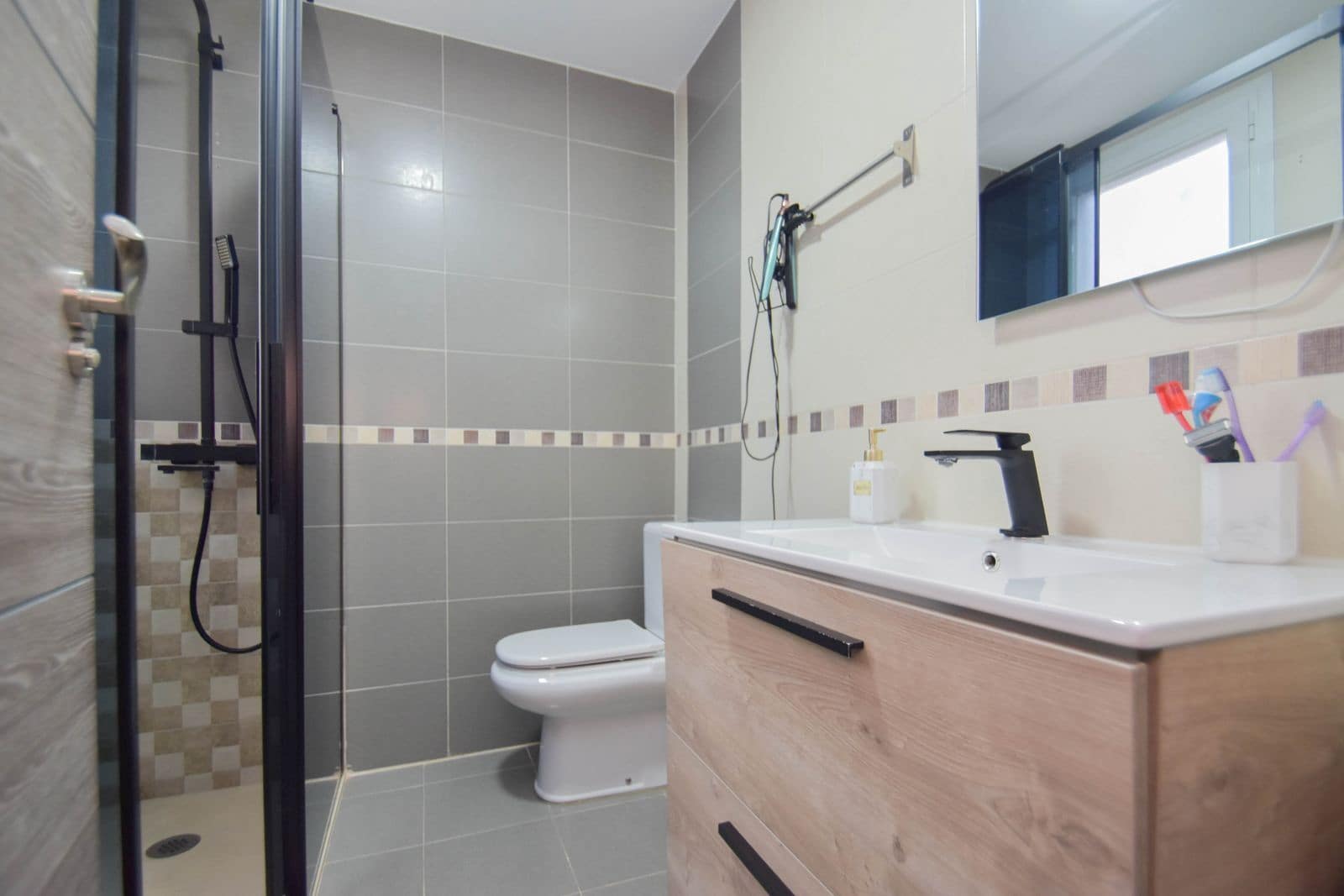 3 chambre Villa/Maison Semi-Mitoyenne à vendre à Huetor Vega avec garage - 354 000 € (Ref: 10165231)