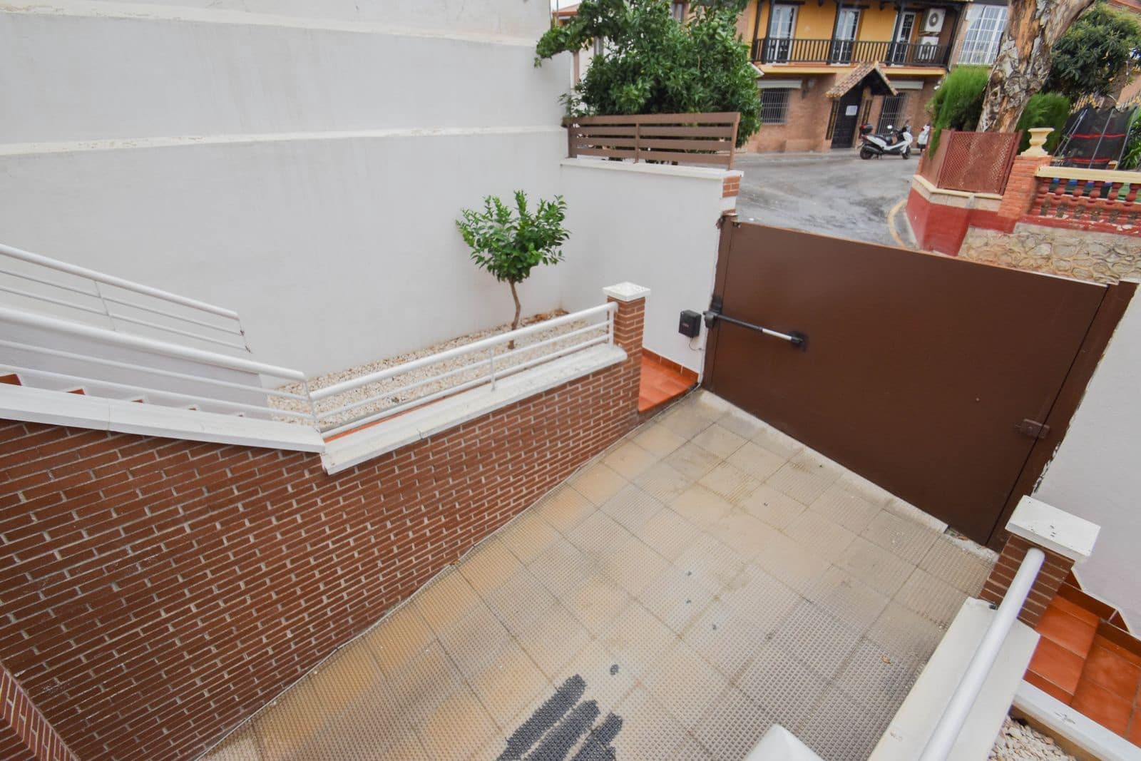 3 chambre Villa/Maison Semi-Mitoyenne à vendre à Huetor Vega avec garage - 354 000 € (Ref: 10165231)
