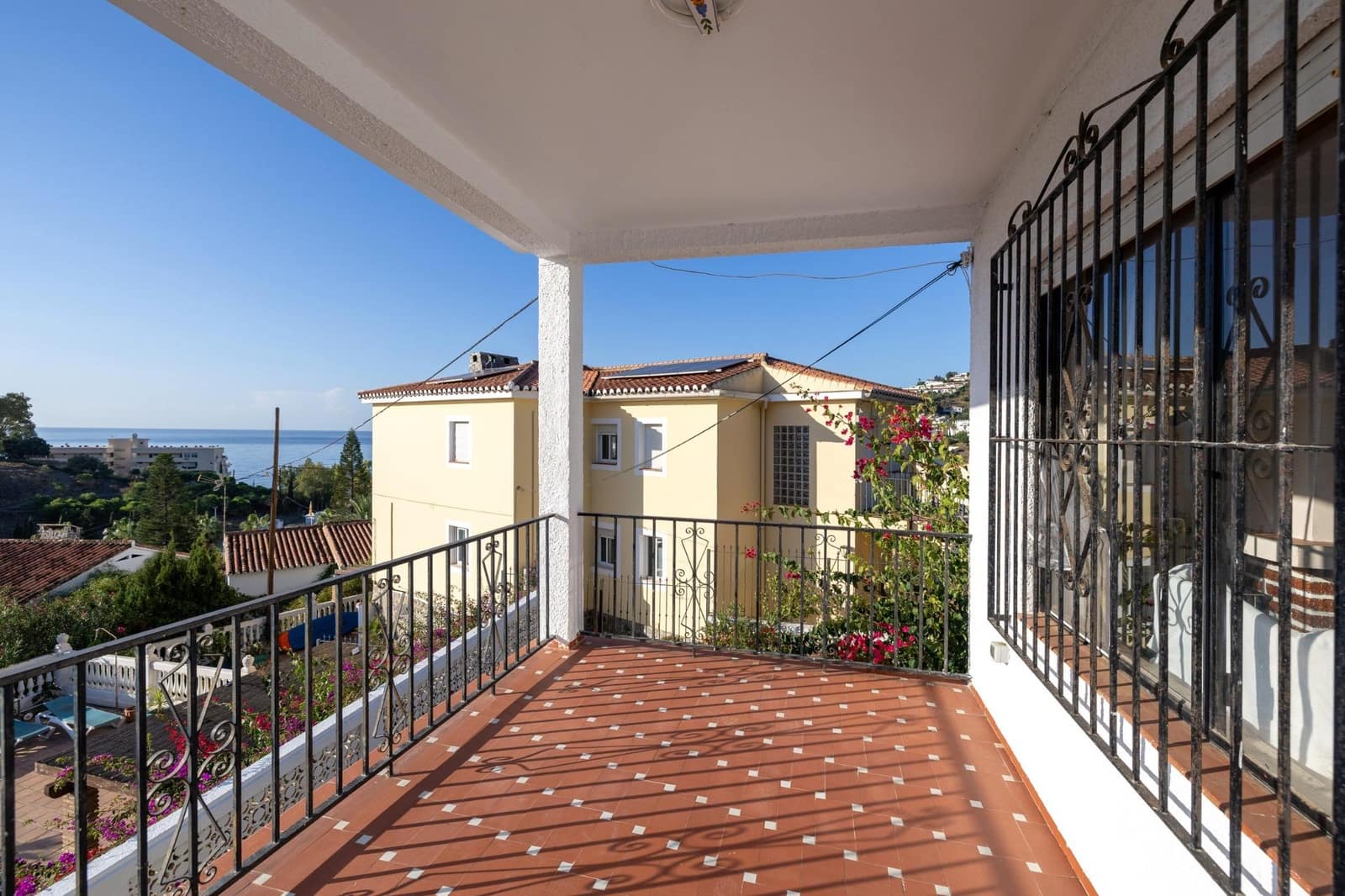 5 quarto Moradia para venda em Almunecar com garagem - 335 000 € (Ref: 10166869)