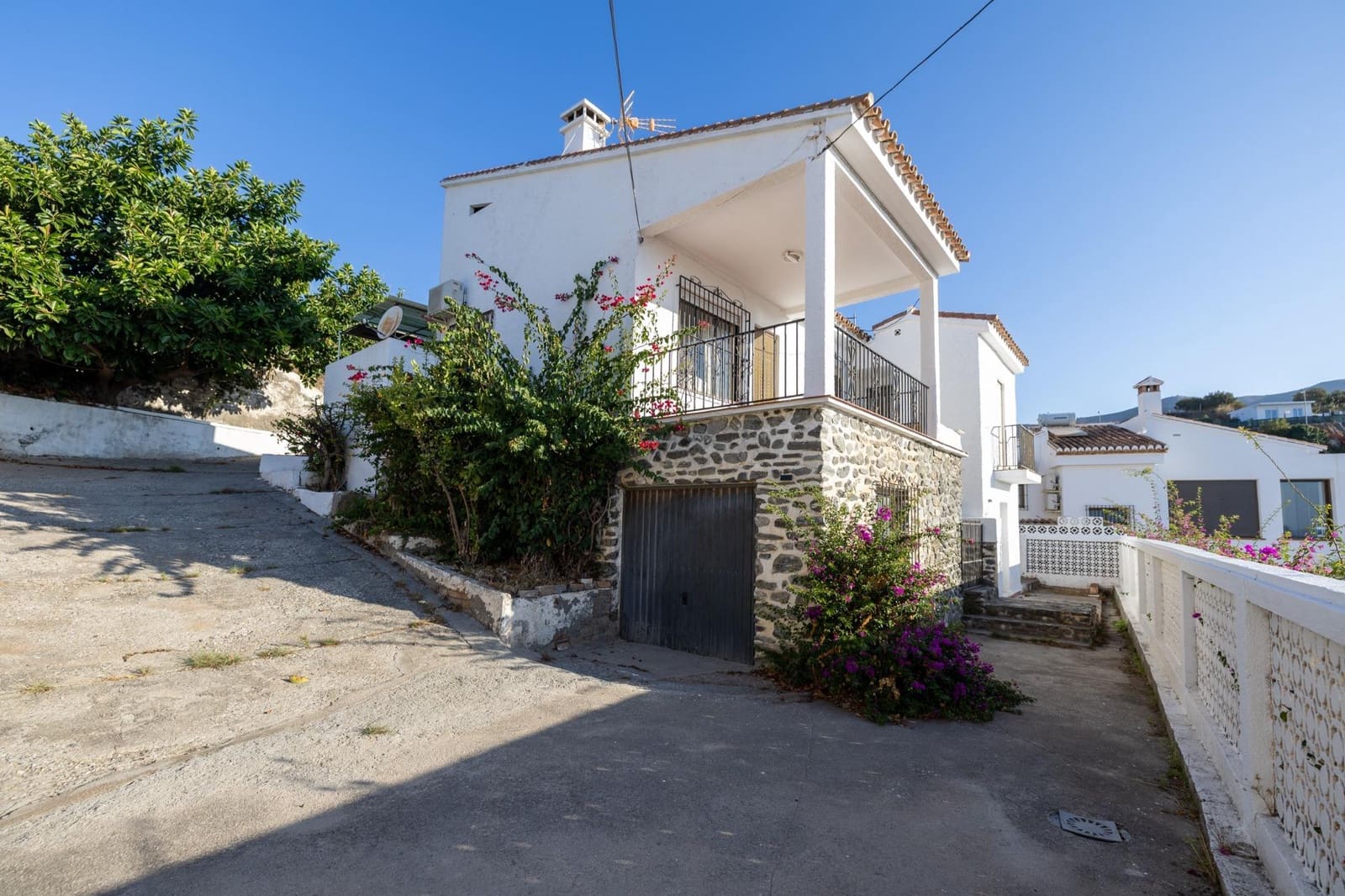 5 quarto Moradia para venda em Almunecar com garagem - 335 000 € (Ref: 10166869)