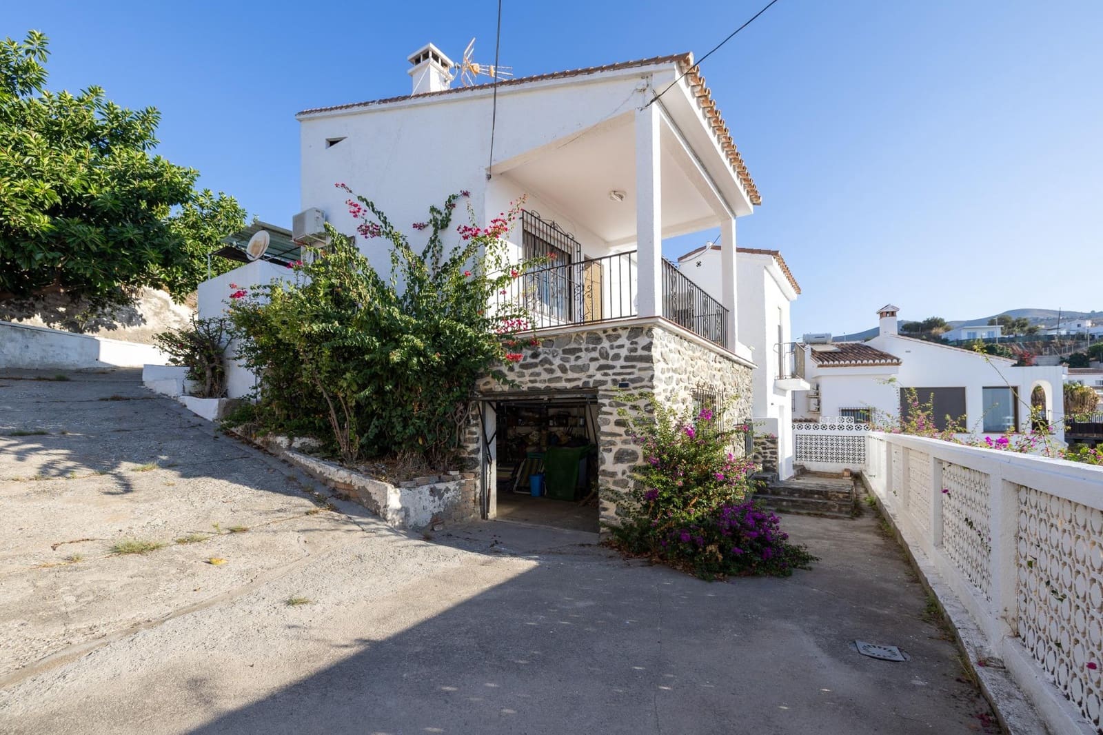 5 quarto Moradia para venda em Almunecar com garagem - 335 000 € (Ref: 10166869)