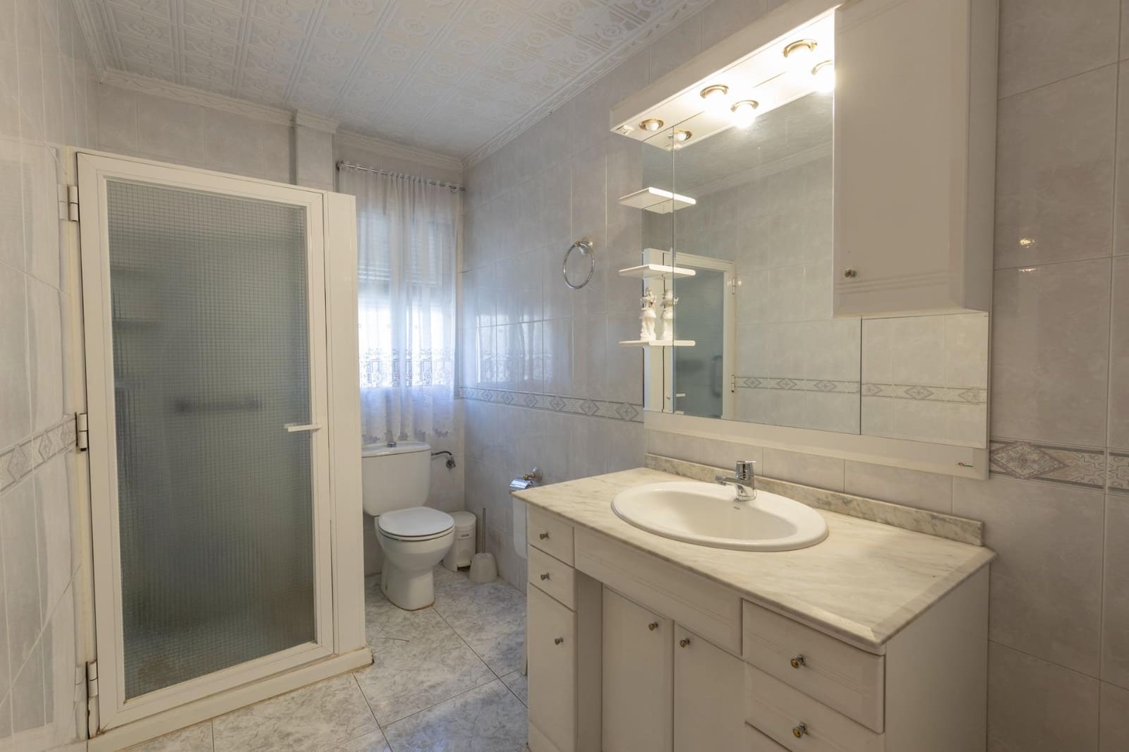 10 sypialnia Komercyjne na sprzedaż w La Zubia - 700 000 € (Ref: 10166870)