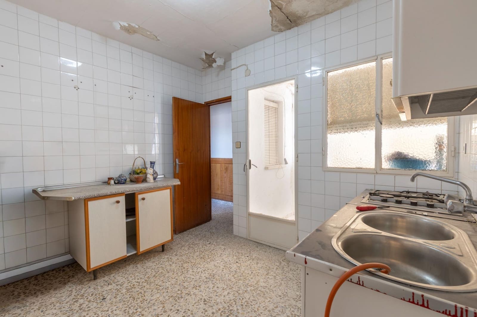 10 sypialnia Komercyjne na sprzedaż w La Zubia - 700 000 € (Ref: 10166870)