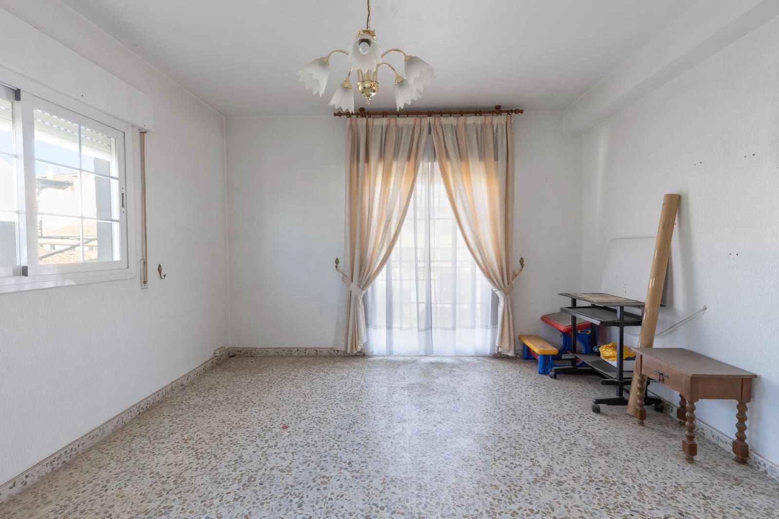 10 sypialnia Komercyjne na sprzedaż w La Zubia - 700 000 € (Ref: 10166870)