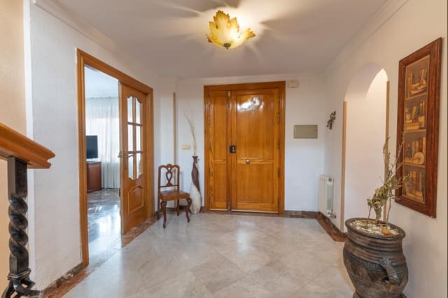 6 soverom Hus til salgs i Gabia Grande, Las Gabias med garasje - € 299 900 (Ref: 10166871)