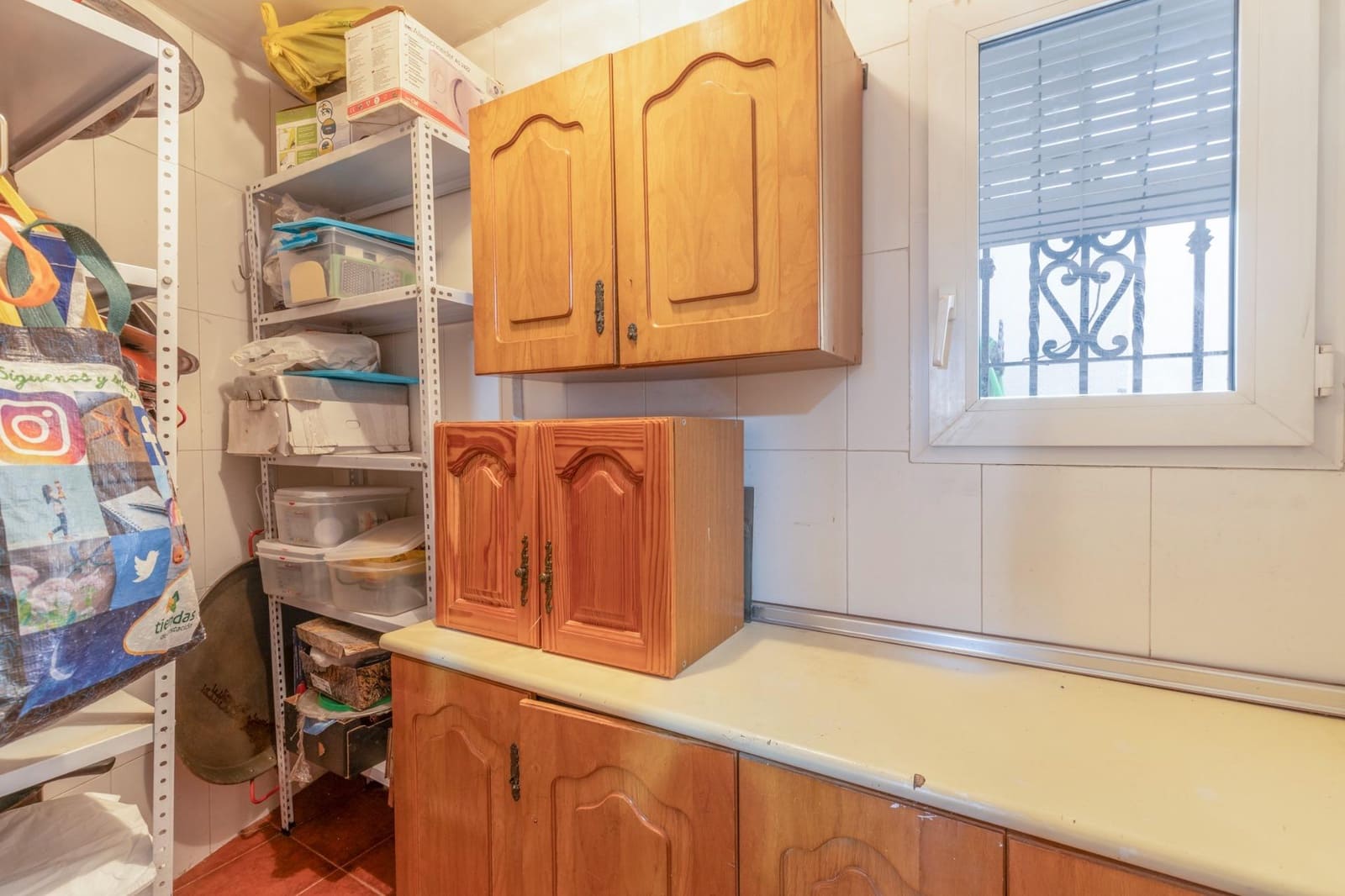 6 soverom Hus til salgs i Las Gabias med garasje - € 299 900 (Ref: 10166871)