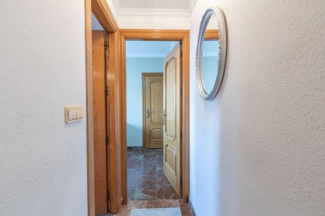6 soverom Hus til salgs i Gabia Grande, Las Gabias med garasje - € 299 900 (Ref: 10166871)