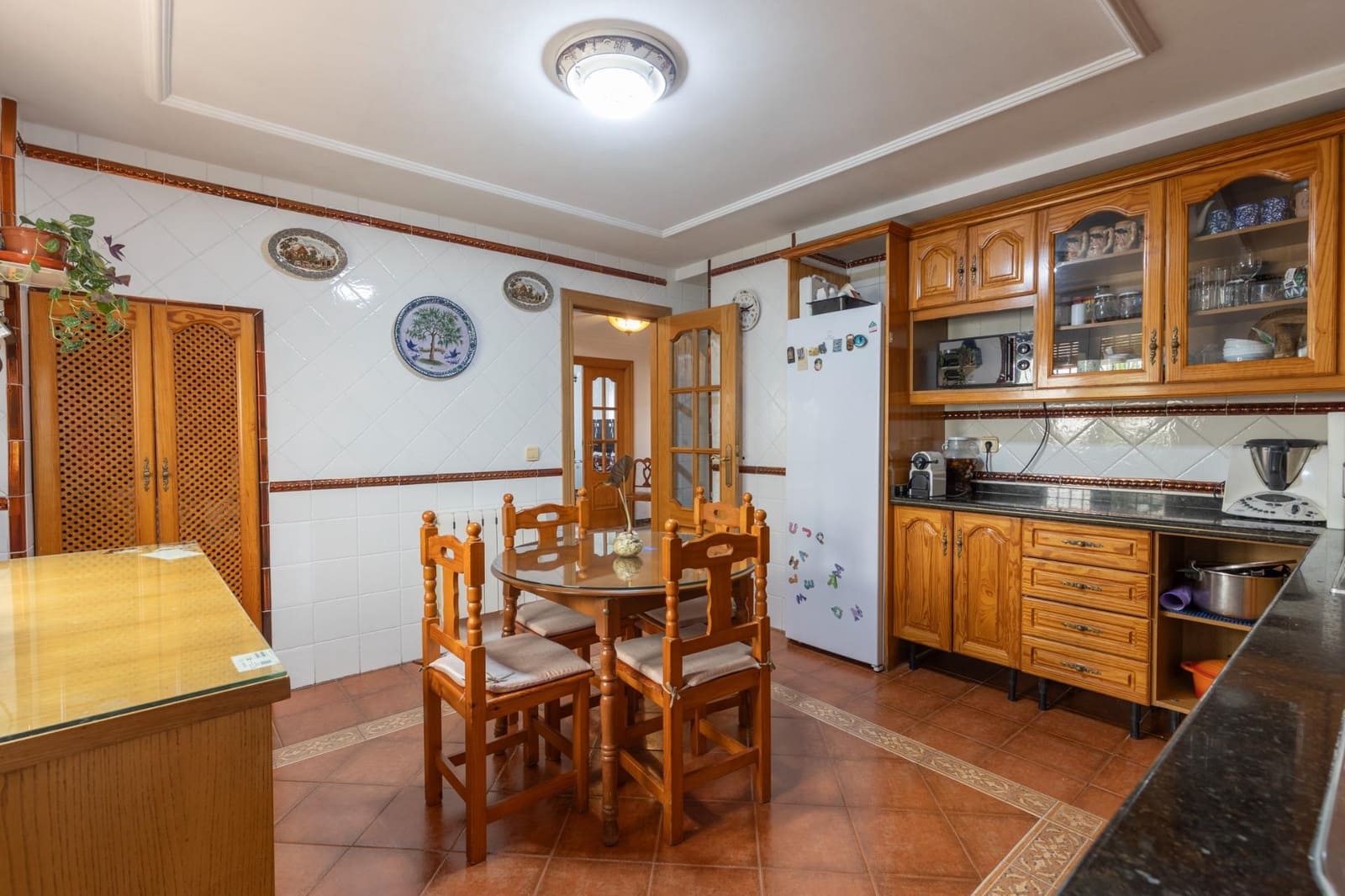 6 soverom Hus til salgs i Las Gabias med garasje - € 299 900 (Ref: 10166871)